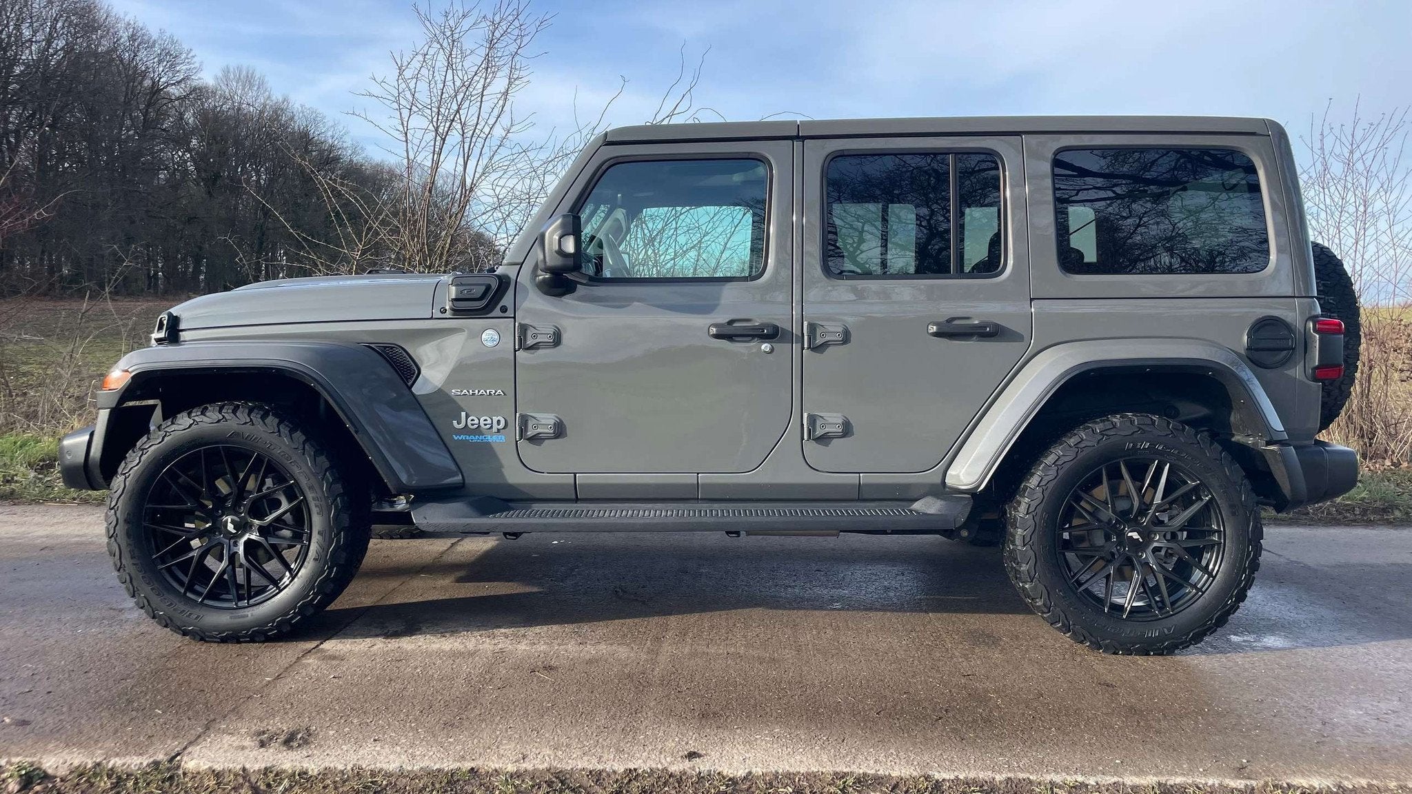 Jeep Wrangler Wrangler PHEV 2.0 Turbo 4xe Sahara 2 jeux de j, Automaat, 4 cilinders, Leder, 5 zetels