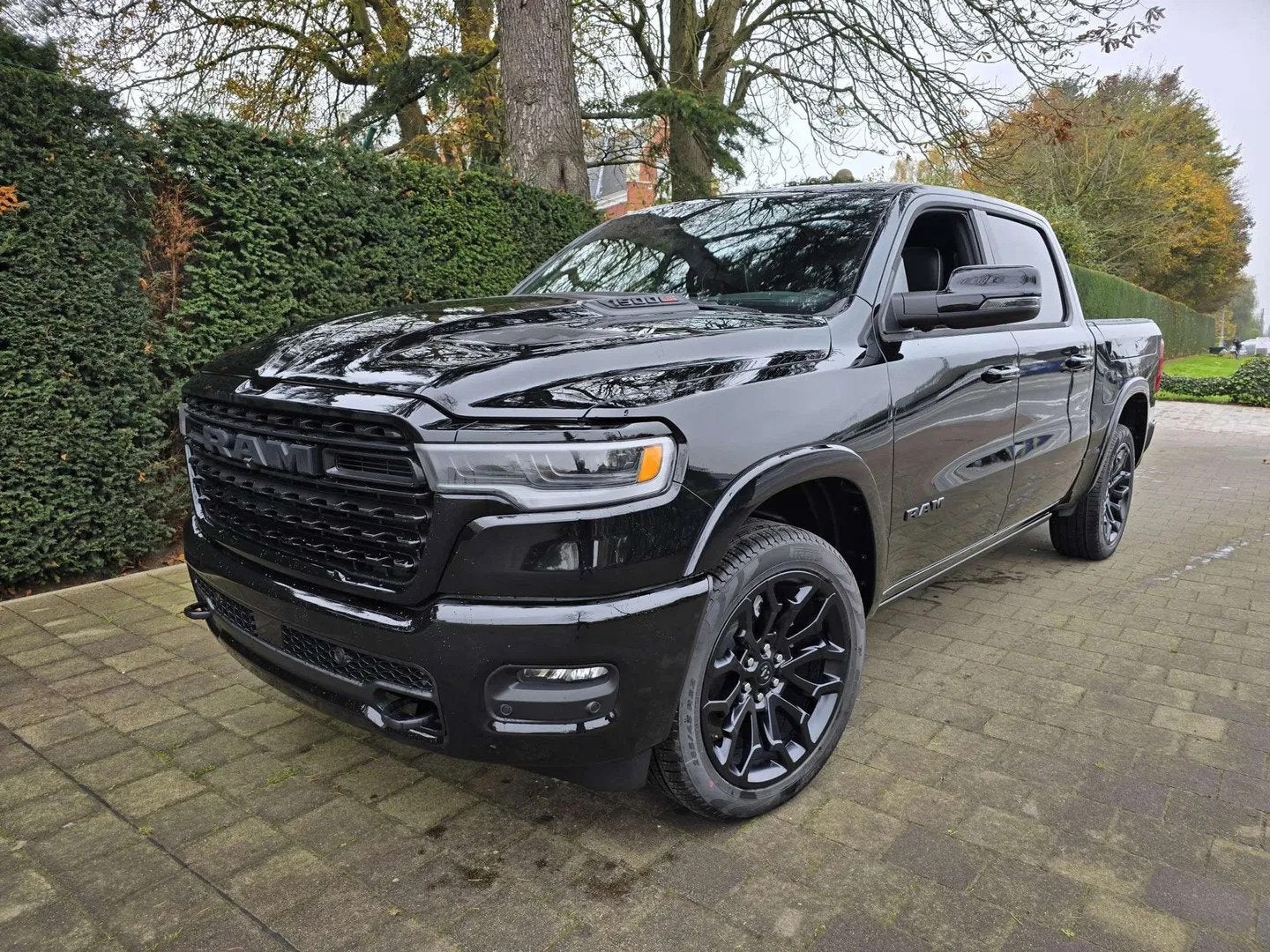 Dodge Ram Limited Night €78.900,- excl btw. (automatique), Autos, Dodge, Neuf, Autres modèles, Achat, 403 kW