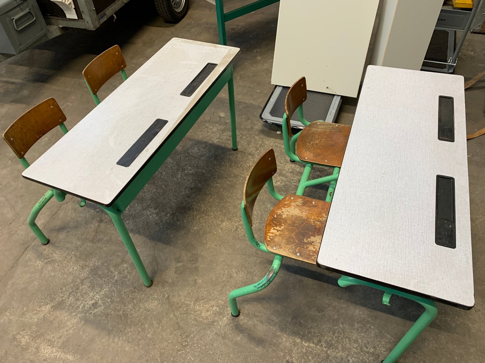 Oud stoeltjes schoolbank, Bricolage & Construction, Établis, Enlèvement