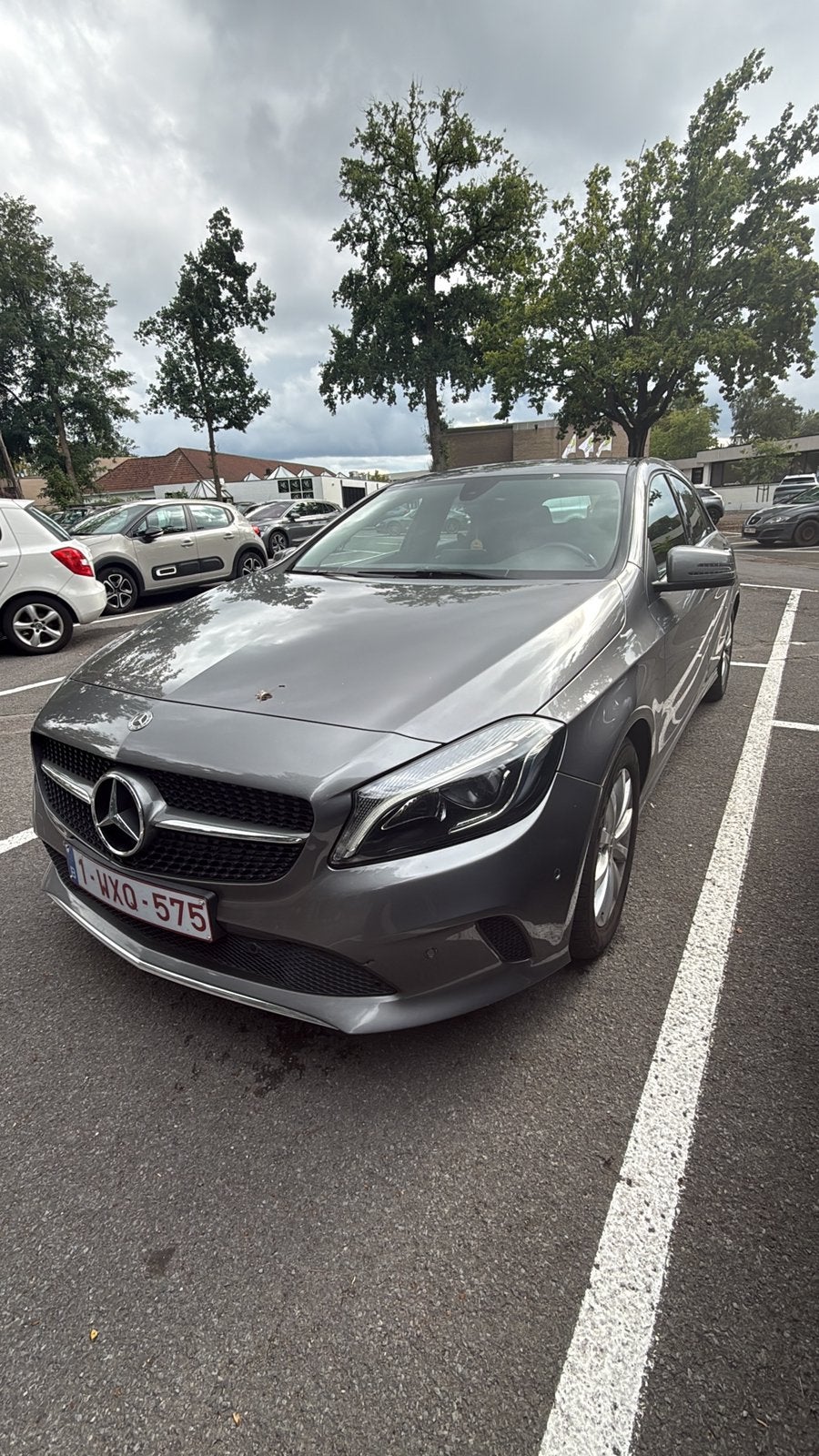 Mercedes Benz A180 automaat Amg pack, Auto's, 4 cilinders, 5 deurs, Particulier, 1500 kg