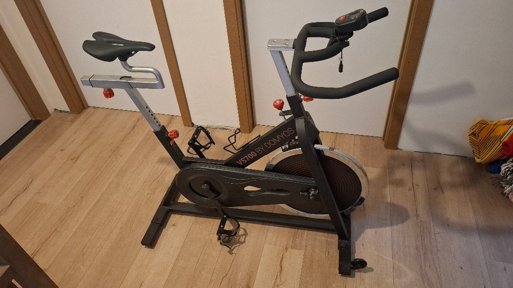Spinningfiets zwart, Sports & Fitness, Vélo de spinning, Comme neuf, Enlèvement, Jambes