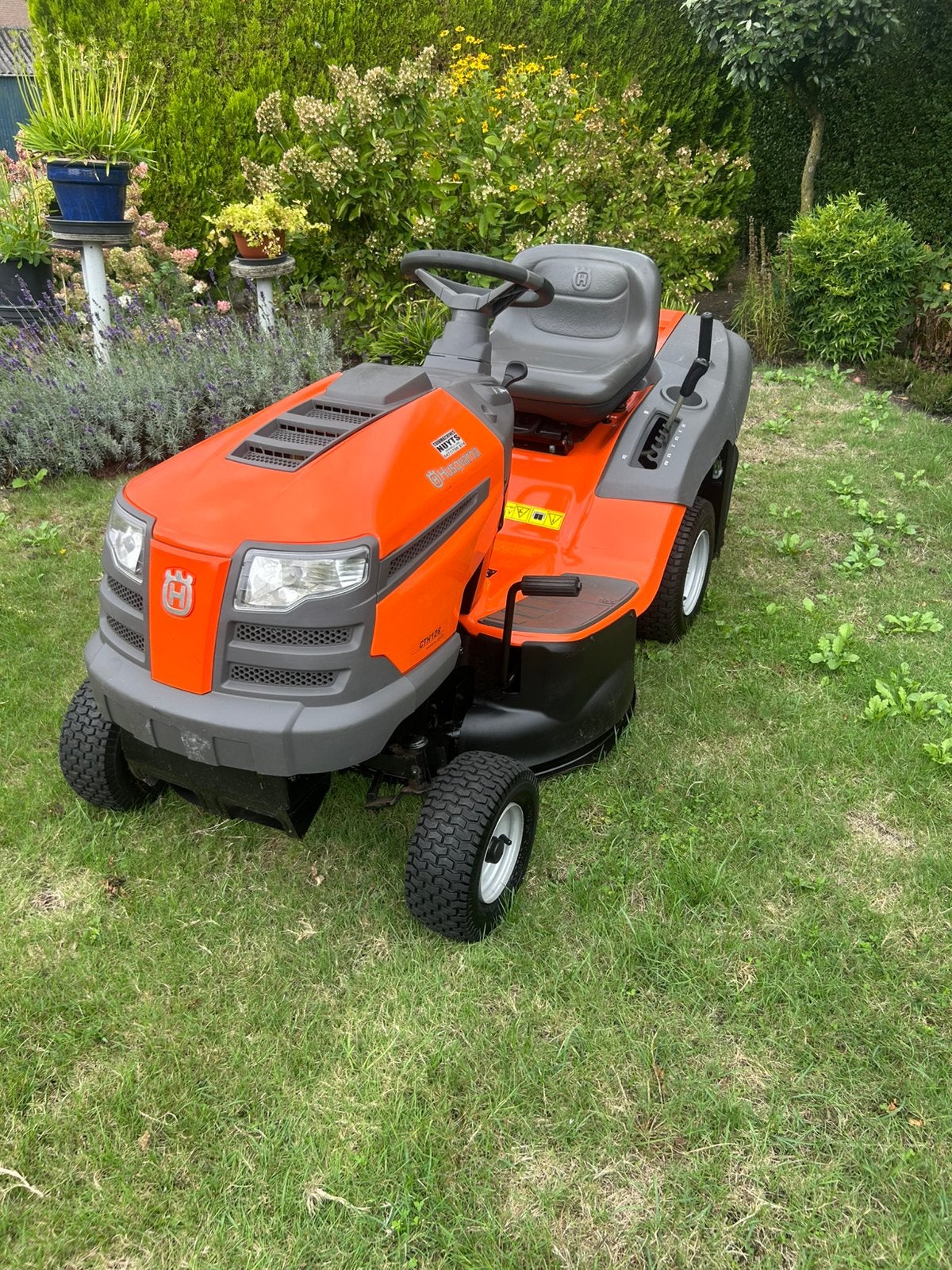 Husqvarna zitmaaier met opvangbak, Ophalen, Zo goed als nieuw