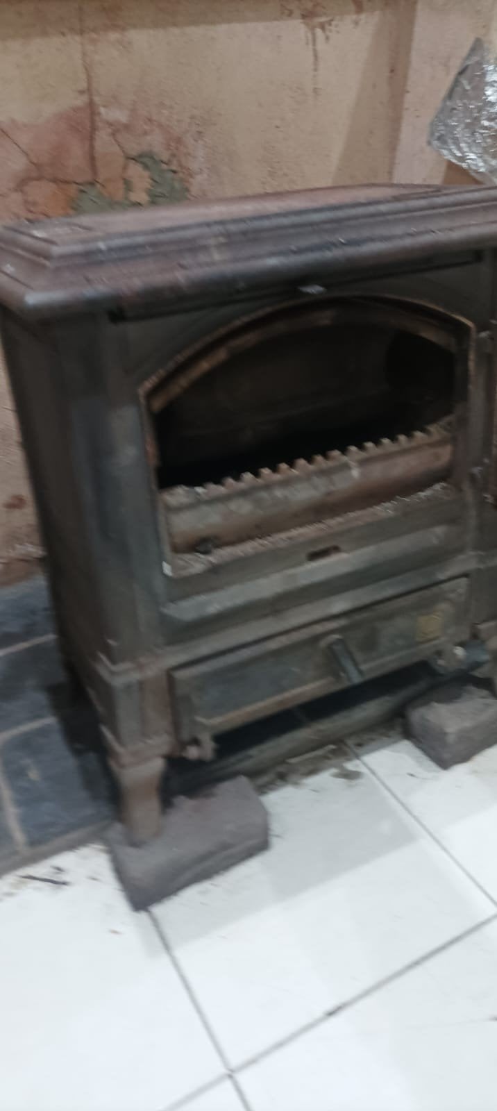poêle a charbon efel 250€, Maison & Meubles, Poêles, Bois, Poêle à charbon