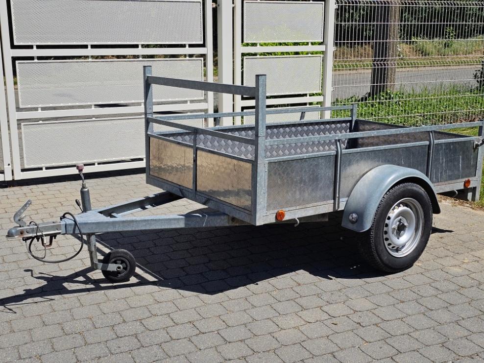 Gegalvaniseerde enkelassige aanhangwagen, Ophalen, Gebruikt