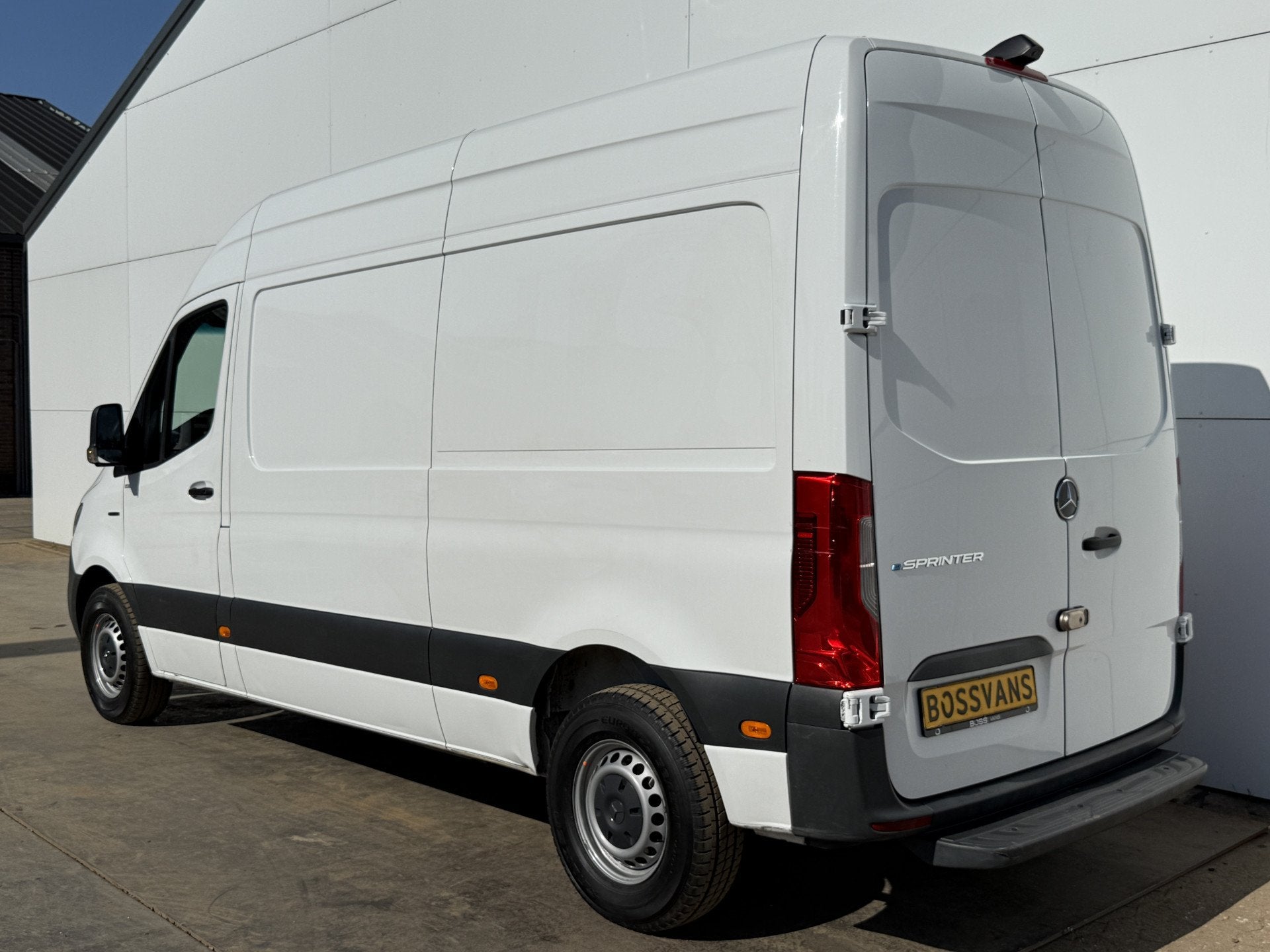 Mercedes-Benz eSprinter 312 55 kWh L2H2 Elektrisch 145km WLT, Autos, Achat, 3 places, 116 ch, Noir