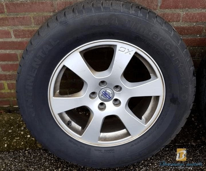 Volvo XC60 2008-2017 originele winterset 17", Auto-onderdelen, Gebruikt, -, -, Banden en Velgen