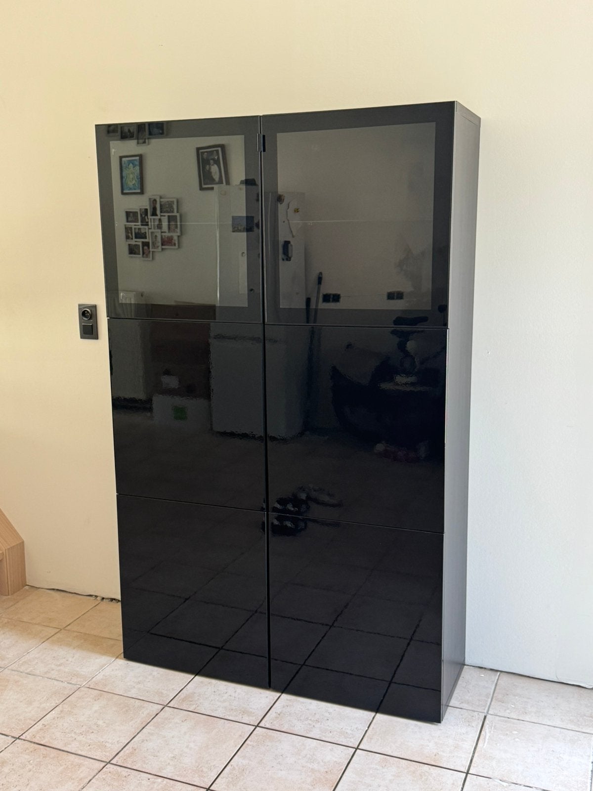 Zwarte kast met glazen deur, Enlèvement, Comme neuf