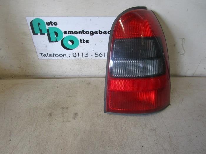 Achterlicht rechts van een Opel Vectra (Vectra B 95-), Auto-onderdelen, Gebruikt, -, -, Opel