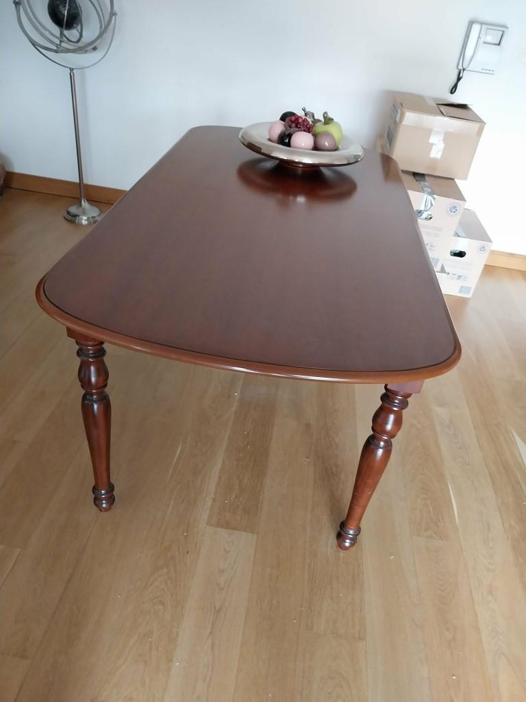 Table extensible en cerisier, Enlèvement