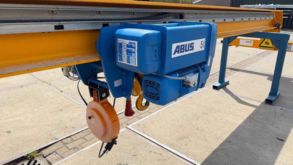 Rolbrug 8.635 mm / 5 ton / 2006 / Abus / i.g.st., Doe-het-zelf en Bouw, Ophalen, Gebruikt, Elektrisch