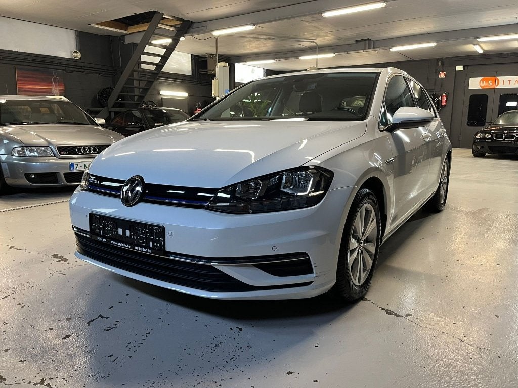 VW GOLF 7 **HIGHLINE** 12 MOIS DE GARANTIE, Wit, Golf, https://public.car-pass.be/vhr/79914805-f4d0-4c2c-afe8-82ee74e35aee, Euro 6