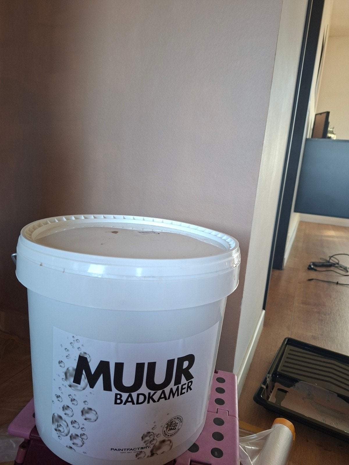 Cafe latte beige muurverf 10l, Bricolage & Construction, Peinture, Vernis & Laque, Enlèvement, Beige
