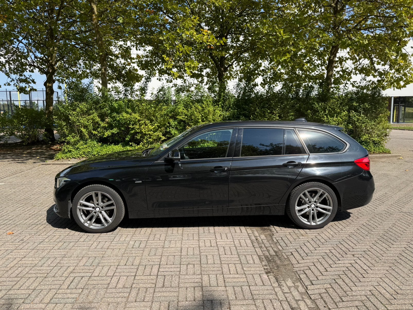 Bmw 318IA sportline shadow, Auto's, BMW, 1600 cc, Berline, Particulier, Apple Carplay