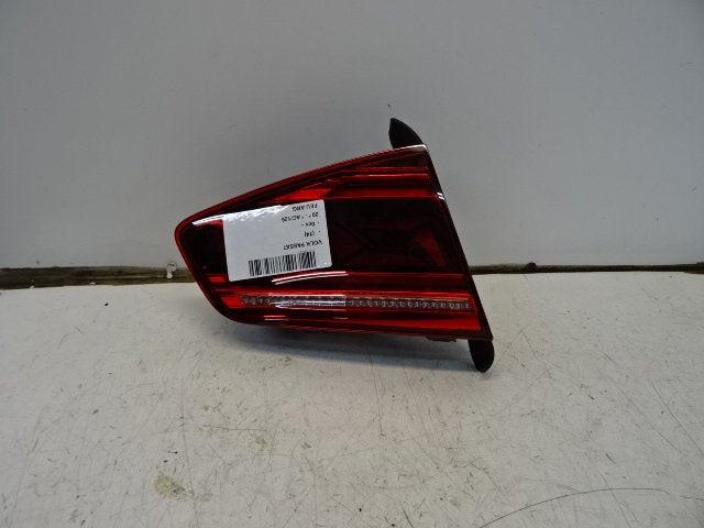 ACHTERLICHT LINKS Passat Alltrack (3G5) (3G5945307F), Gebruikt, Volkswagen