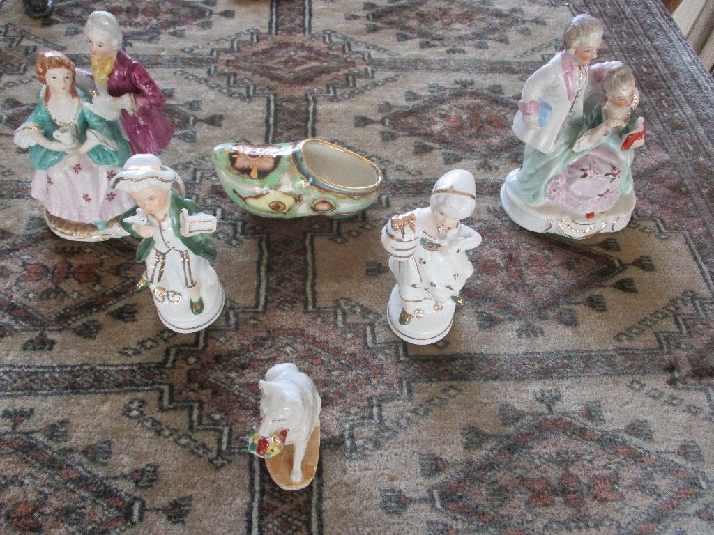 6 figurines anciennes en porcelaine dont un chat et un sabot, Collections, Enlèvement ou Envoi, Neuf