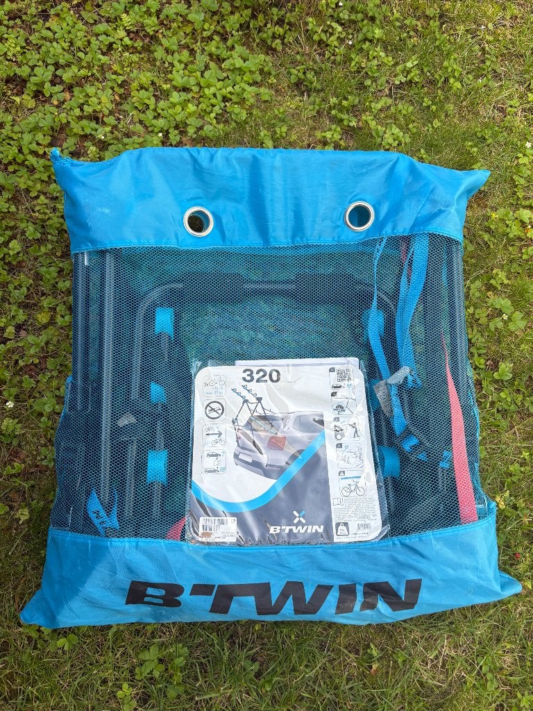 Porte-vélo pour hayon 3 vélos Btwin 320, Autos : Divers, Porte-vélos, Enlèvement, 3 vélos ou plus, Comme neuf, Porte-hayon