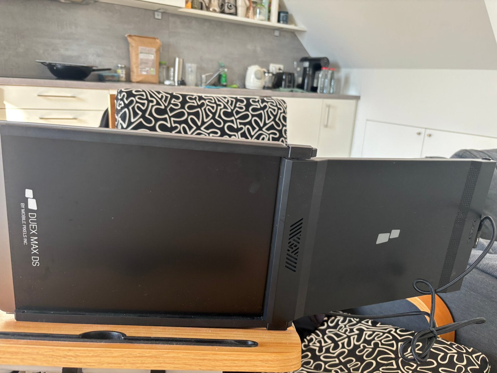 Macbook Pro + Ecran portatif, Computers en Software, Ophalen, Zo goed als nieuw