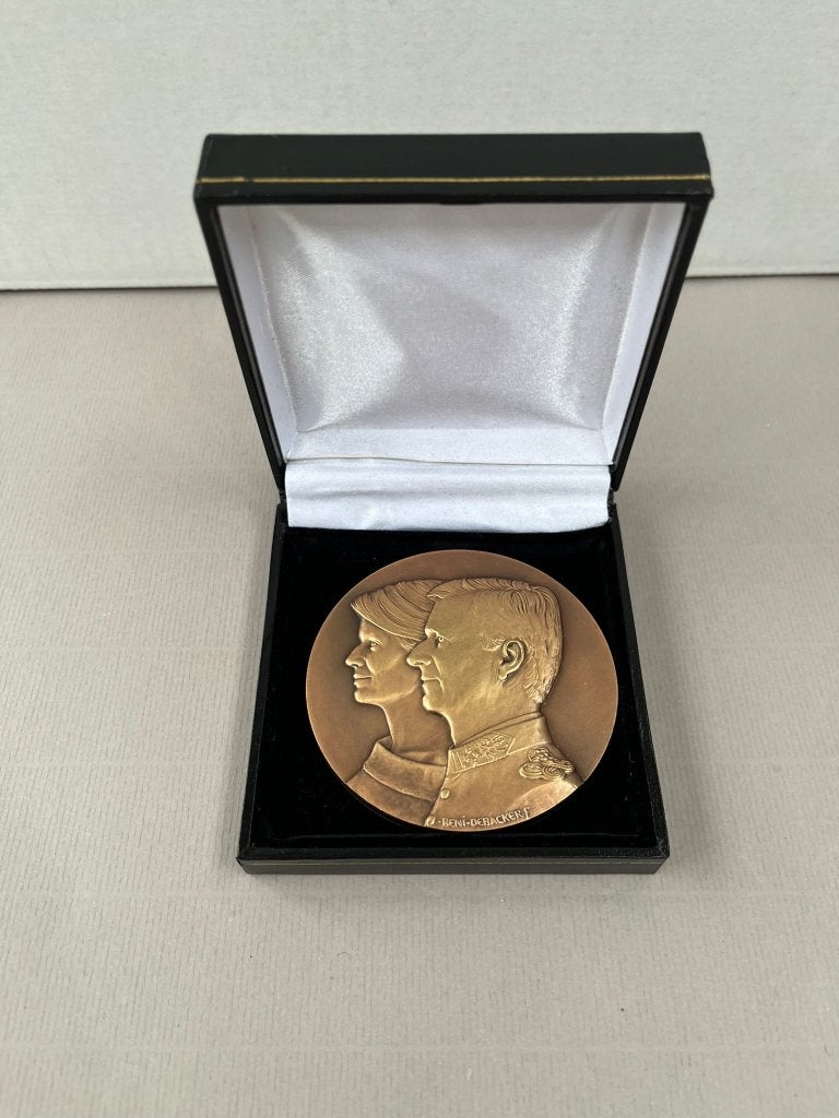Médaille de bronze Roi Philippe et Reine Mathilde, Enlèvement ou Envoi, Bronze