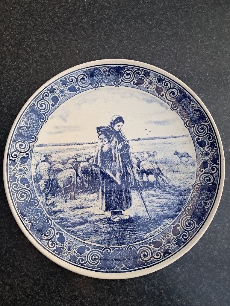 bord Delfts blauw, 32.5 cm La Bergère, n.F. Millet, Chemkefa, Enlèvement ou Envoi