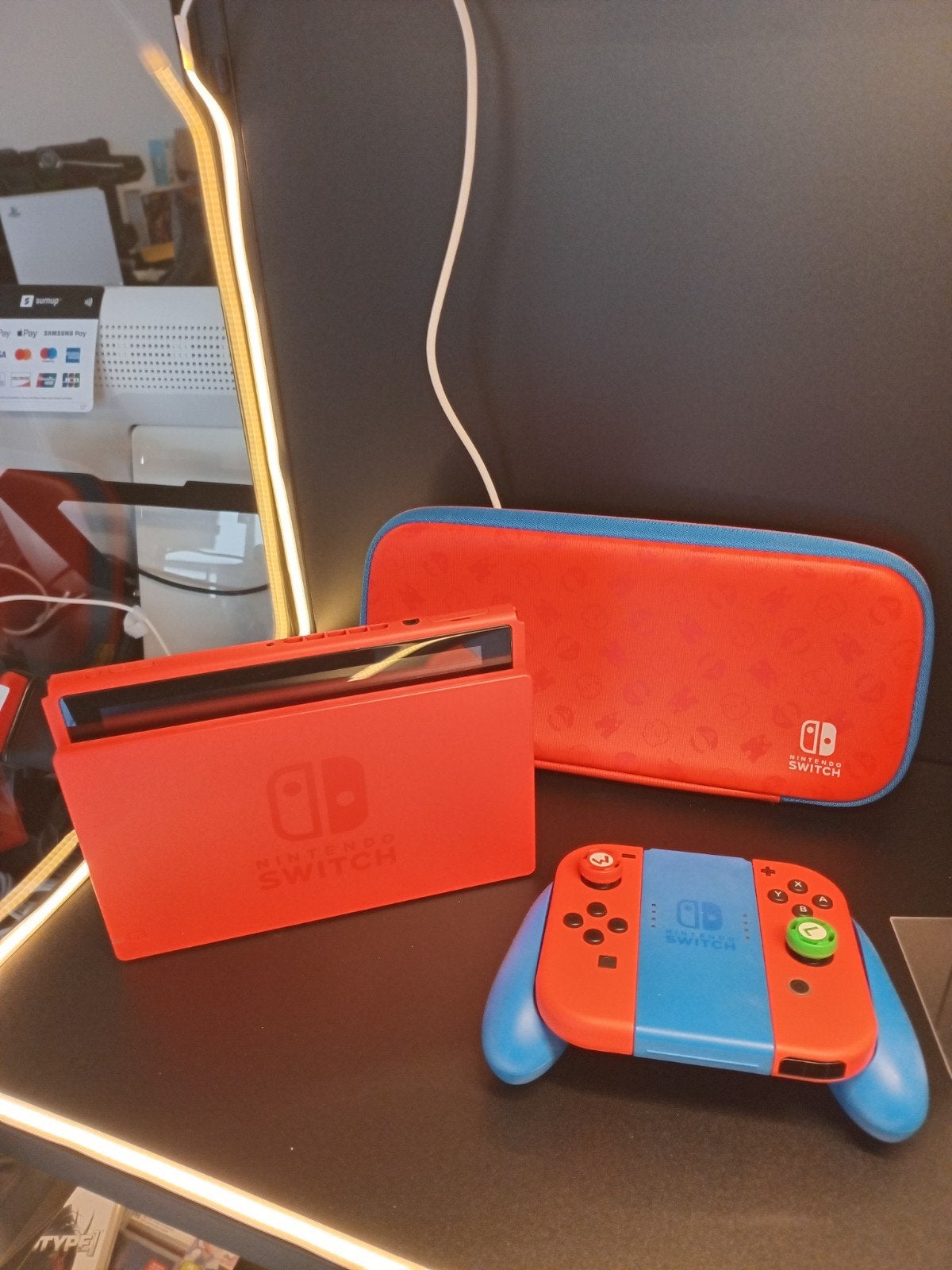 Nintendo Switch Mario Edition rouge/bleu avec étui |, Enlèvement, Comme neuf, Avec 1 manette, Switch Original