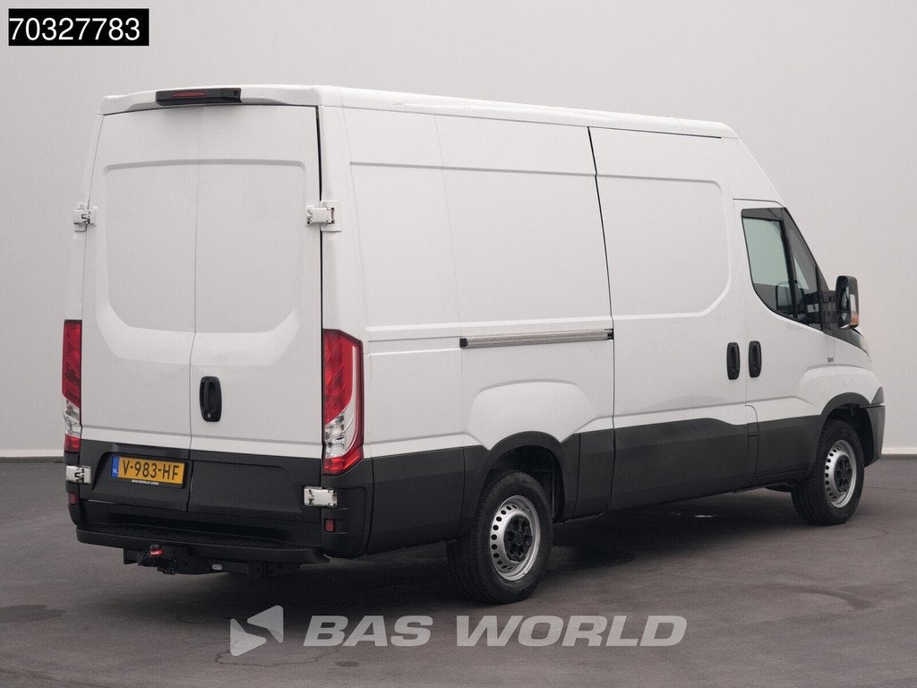 Iveco Daily 35S13 L2H2 3,5t Trekhaak Airco L2 Climatisé Bar, Autos, Euro 5, Achat, Entreprise, Boîte manuelle