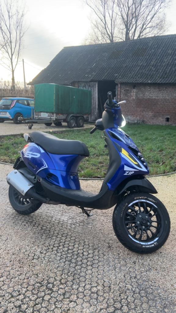 zip 125 met swingarm, Fietsen en Brommers, Ophalen, Zo goed als nieuw, Zip