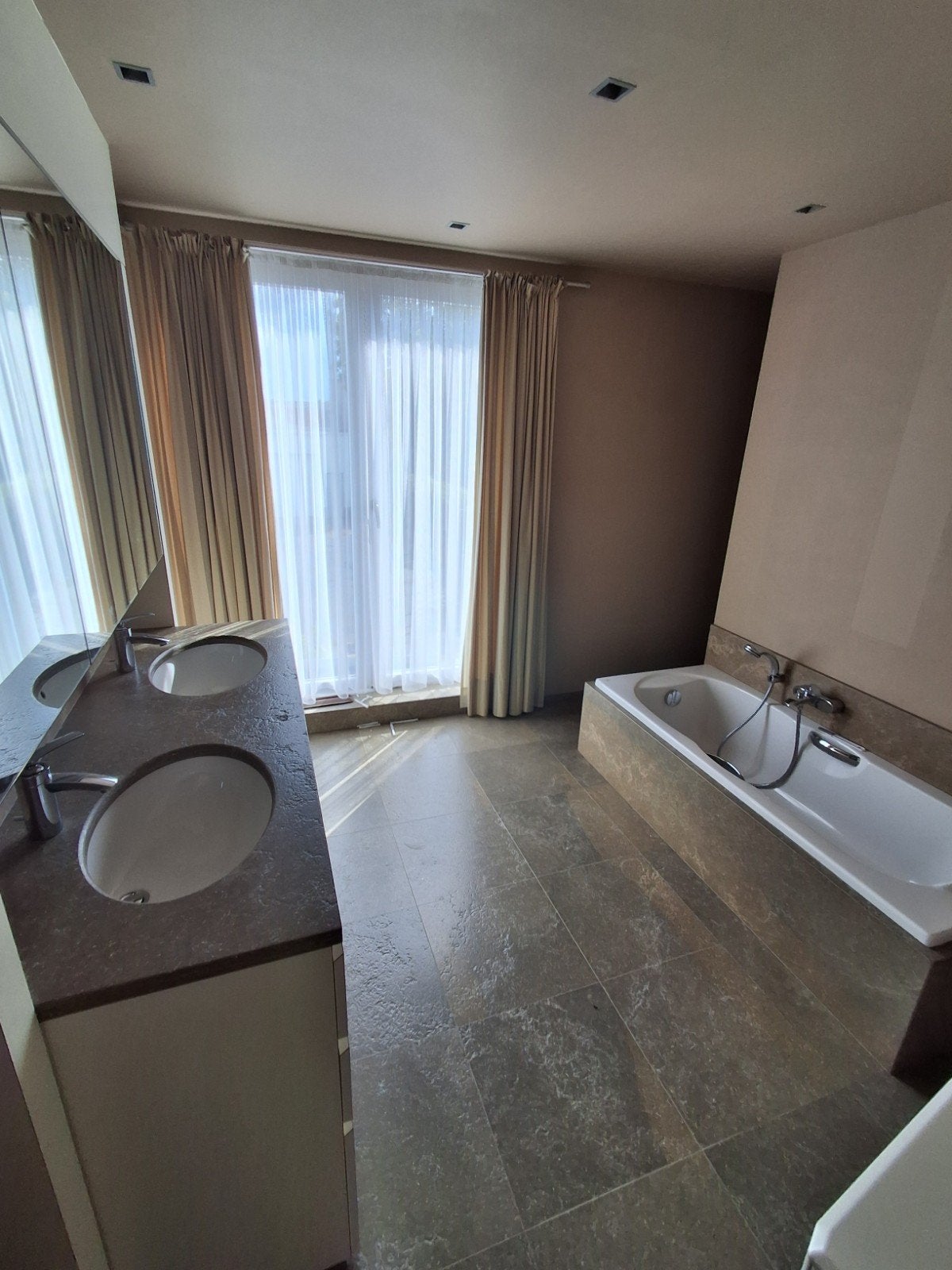 badkamer, Huis en Inrichting, Ophalen, Zo goed als nieuw, Met bad