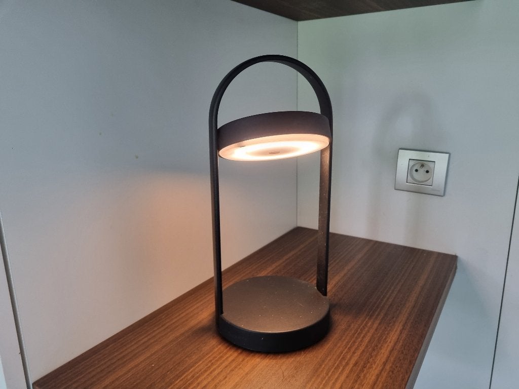 Giravolta Draadloze LED Tafellamp - Modern Design, Huis en Inrichting, Ophalen of Verzenden, Zwart, Design, Kunststof