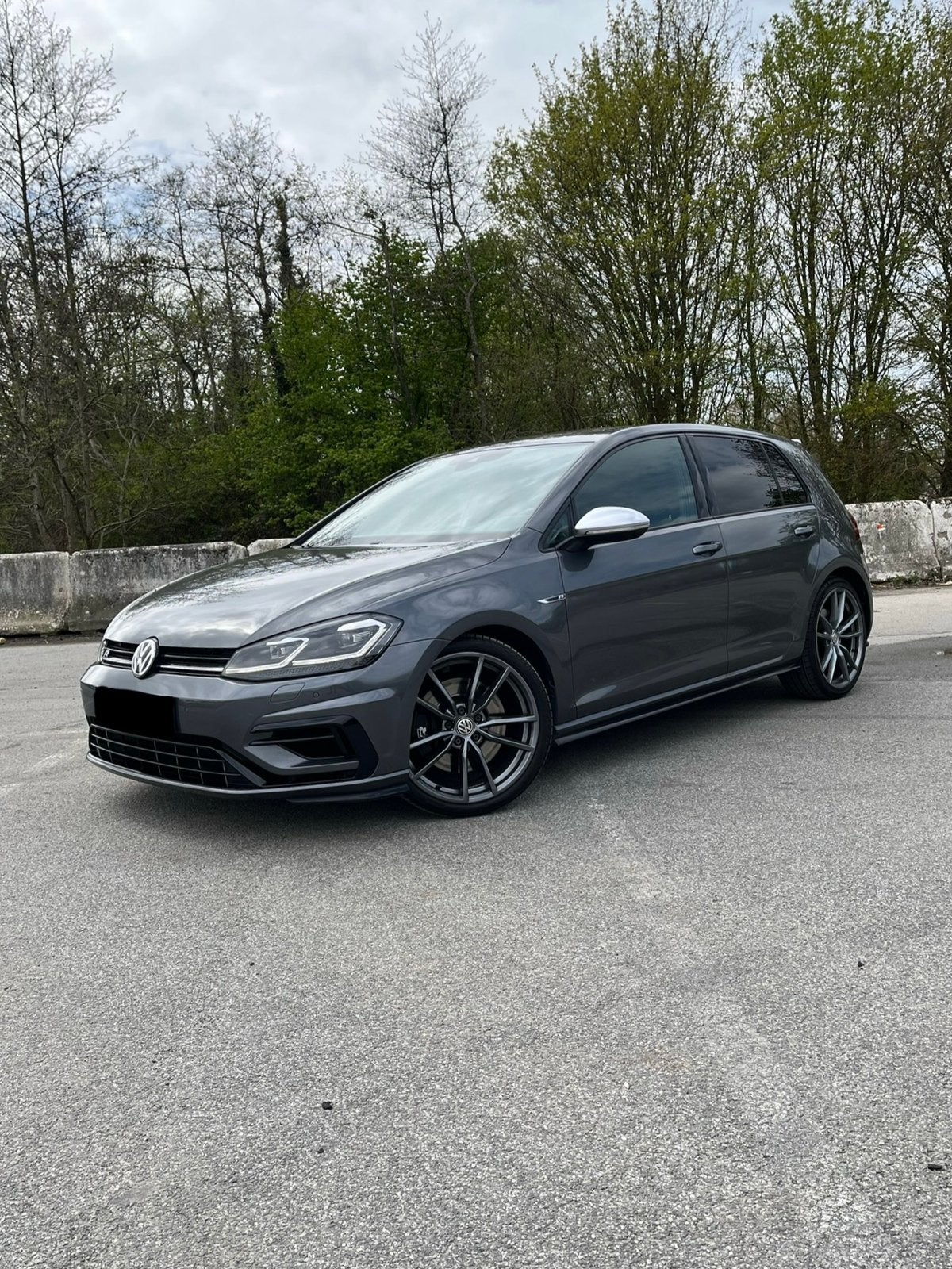 Volkswagen Golf 7.5R, Automaat, 4 deurs, 4 cilinders, 5 zetels