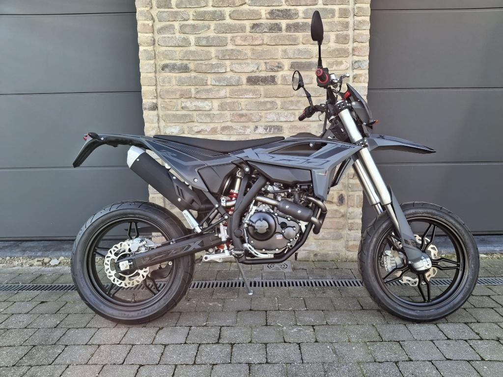 LENTEDEAL! BETA RR MOTARD 125 T – X Special, Motos, Motos | Marques Autre, Entreprise, SuperMoto, jusqu'à 11 kW, 1 cylindre, Permis Moto A2 minimum