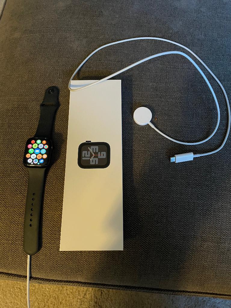 Apple Watch SE, Ophalen, Zwart, IOS, Zo goed als nieuw