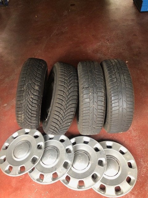 pneus neige, Autos : Pièces & Accessoires, Pneus & Jantes, Pneus hiver, 155 mm, Véhicule de tourisme, Pneu(s)