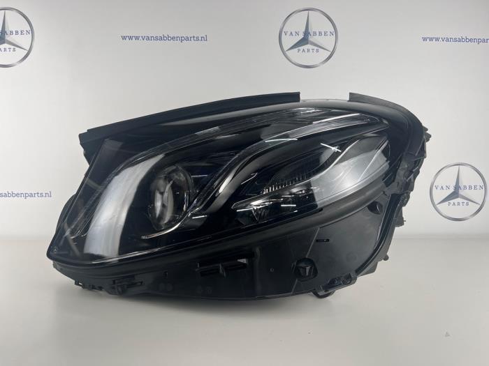 Phare gauche d'un Mercedes E-Klasse, -, Utilisé, -, Mercedes-Benz