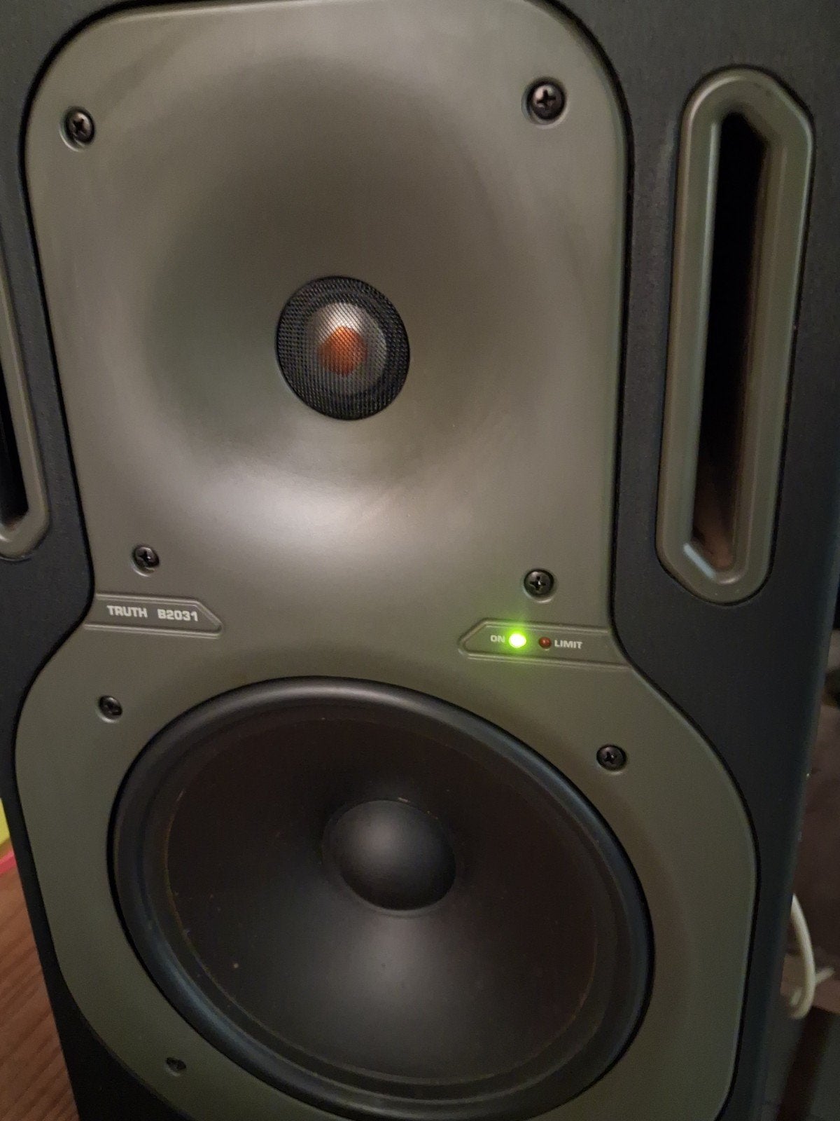 Behringer B2031A Actieve Subwoofer hoge resolutie,, Ophalen of Verzenden