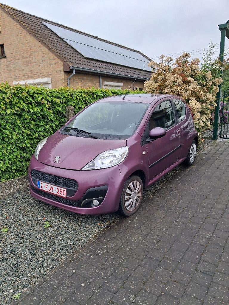 À vendre Peugeot 107, Autos, Euro 5, Achat, Autres couleurs, Noir
