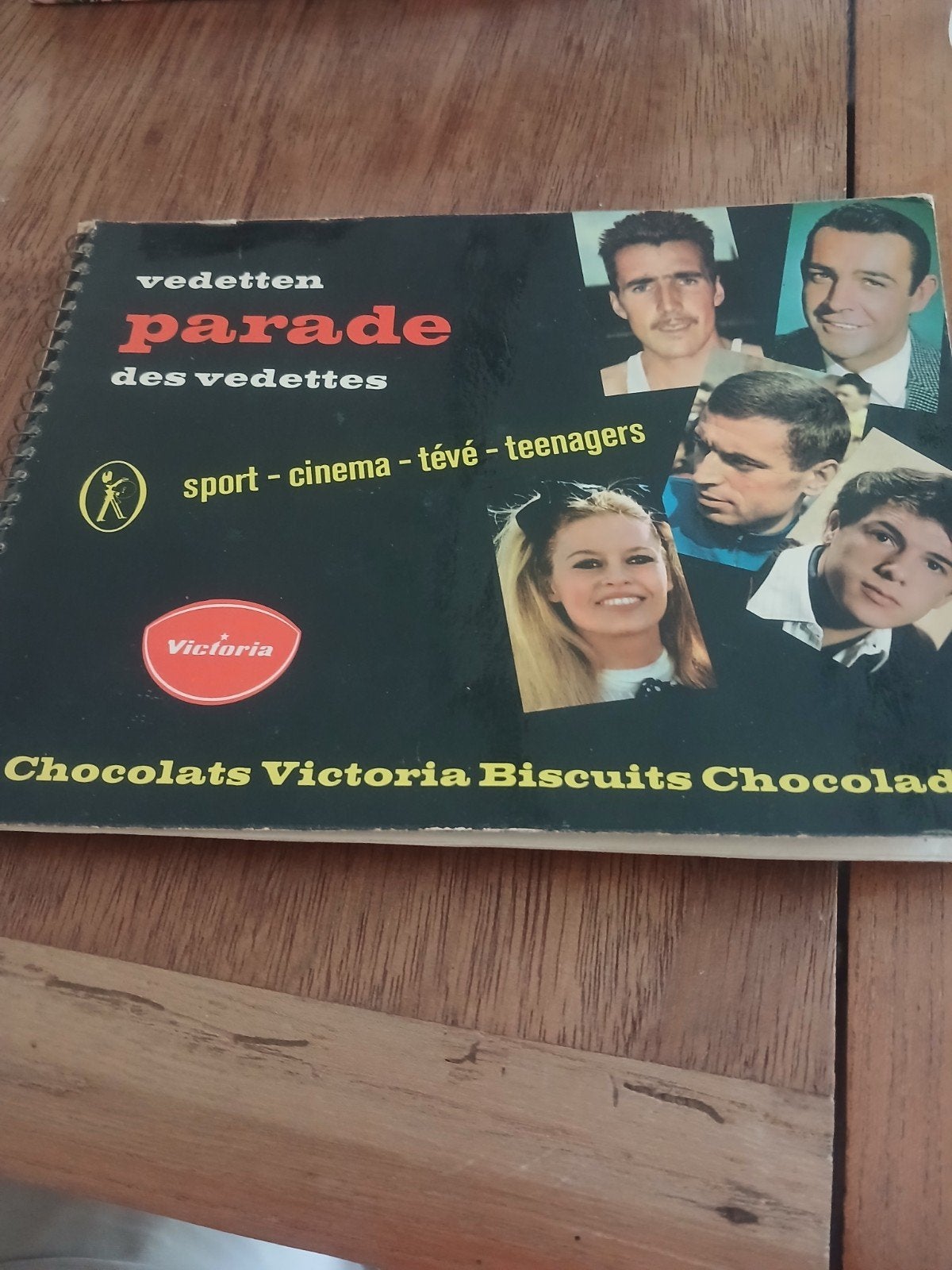 Victoria-chocolade, Verzamelen