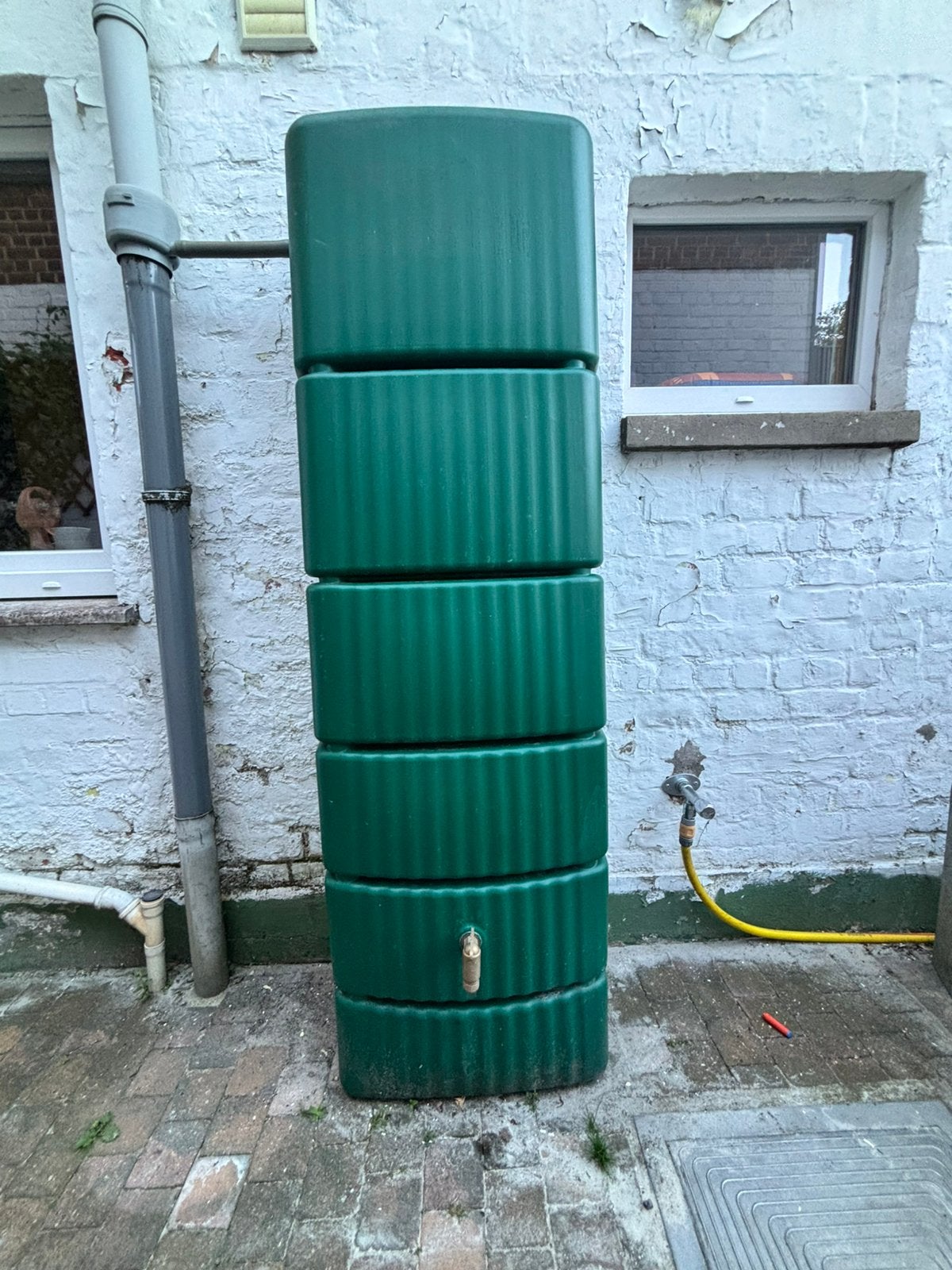 Regenton 300 L, Tuin en Terras, Ophalen, Zo goed als nieuw
