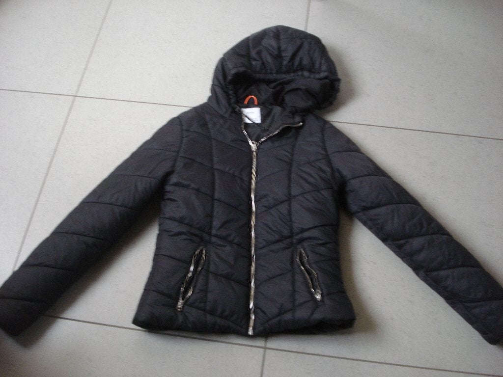 Bershka zwarte winterjas, dames/meisjes. mt L, Taille 42/44 (L), Only, Enlèvement ou Envoi, Porté