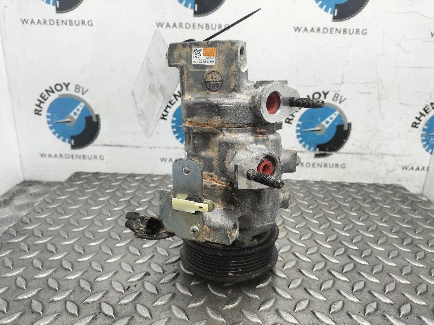 FORD TRANSIT COURIER Trend AIRCO COMPRESSOR / AIRCOPOMP H1BH, Autos : Pièces & Accessoires, Enlèvement ou Envoi, Utilisé, ARN reconnu