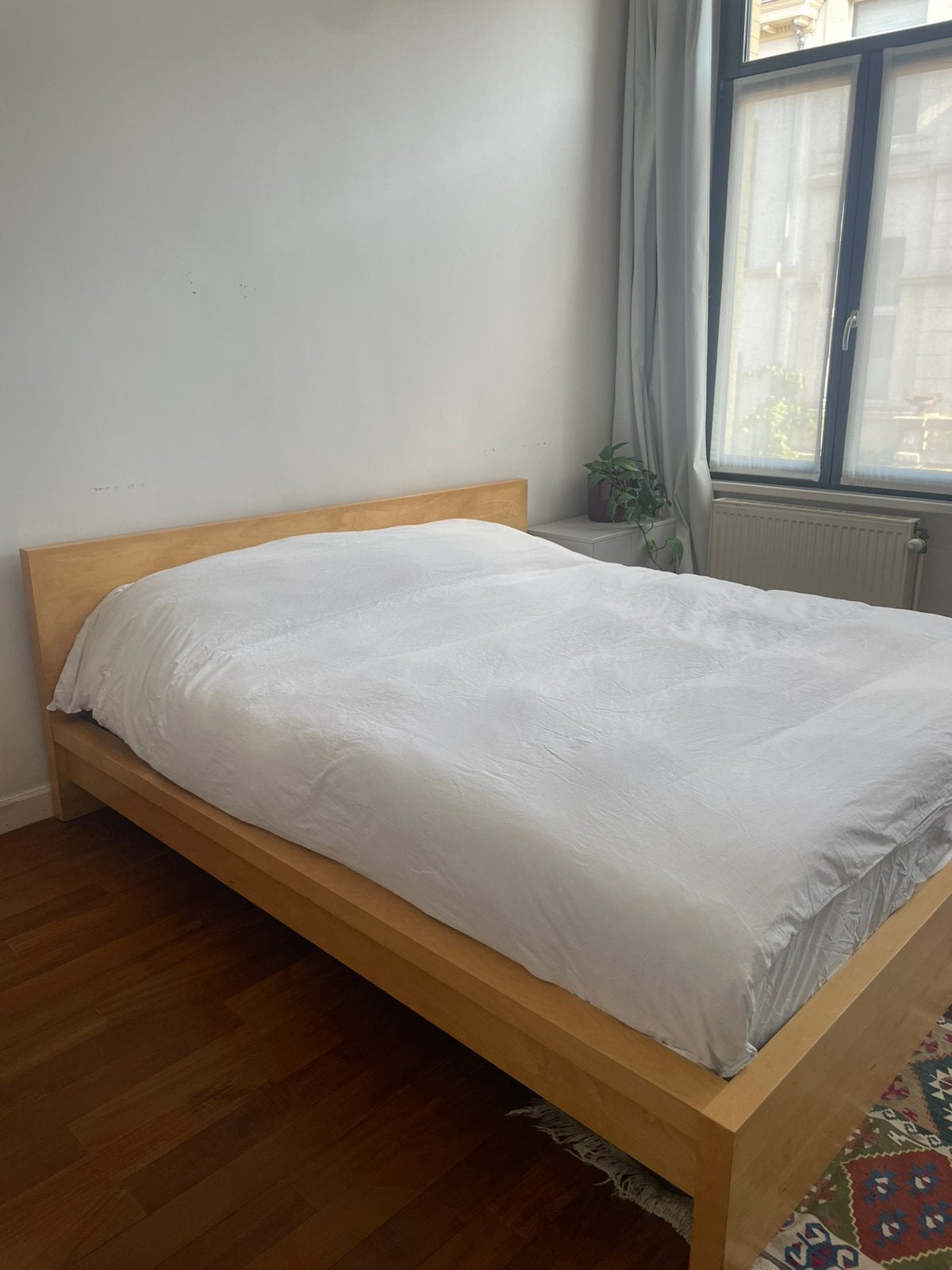 Ikea MALM bed 180x200, Ophalen, Zo goed als nieuw