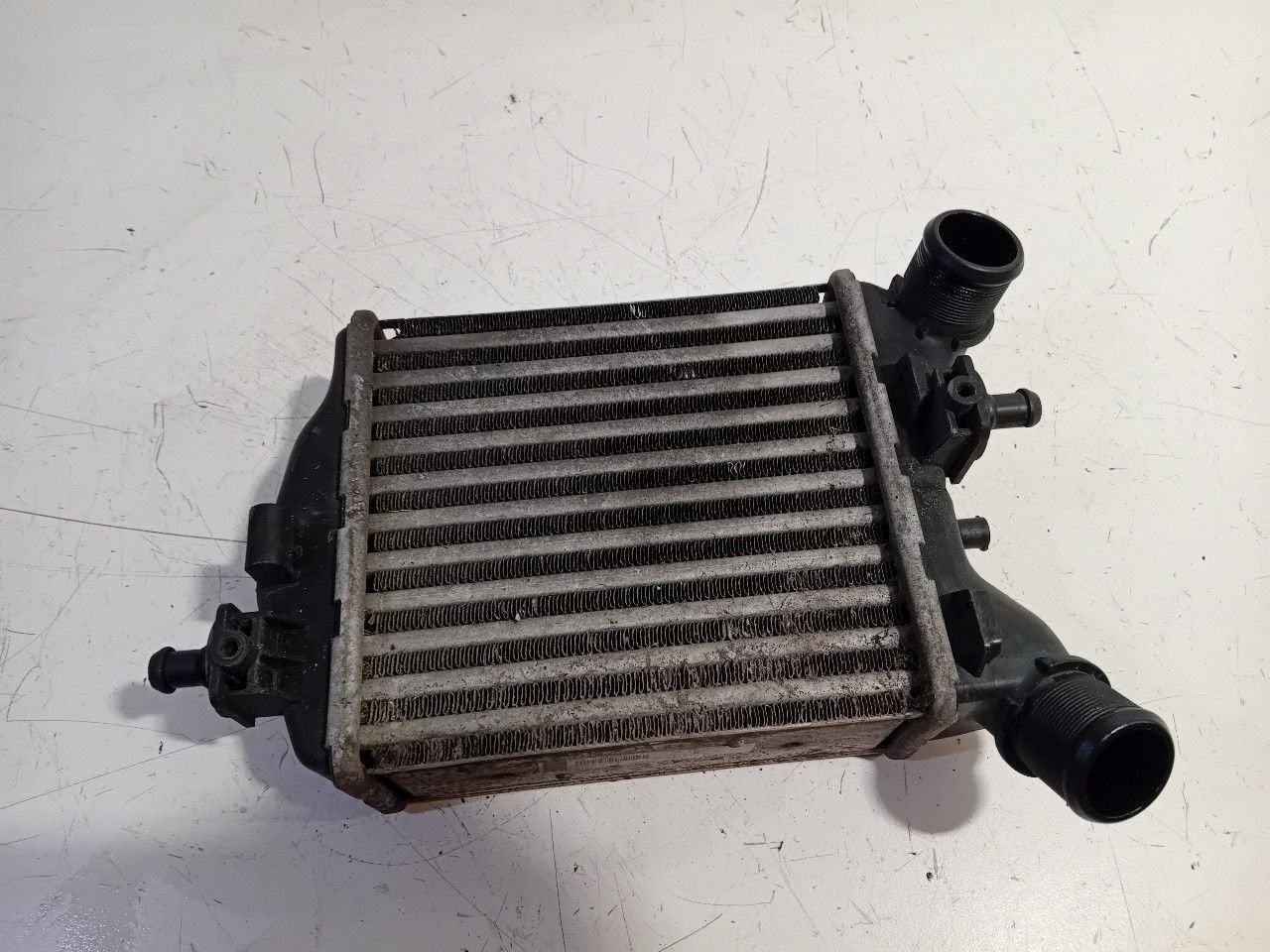 Intercooler radiateur Fiat 500, Onderdelen@venauto.nl, Van der Ven Autorecycling B.V., Ettenseweg 76, 4706 PB Roosendaal, The Netherlands