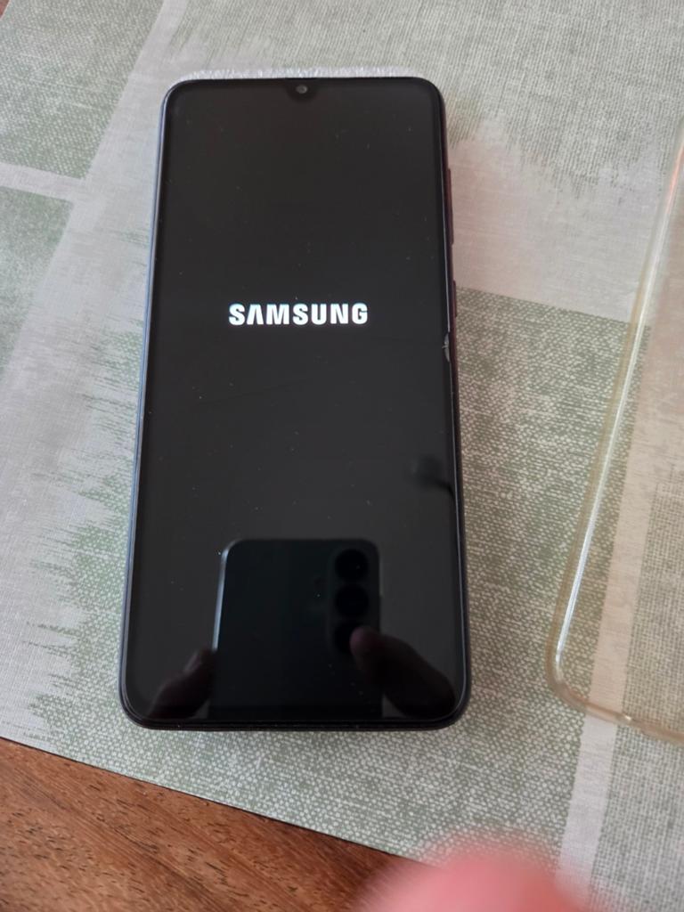 Samsung Galaxy A70, Enlèvement