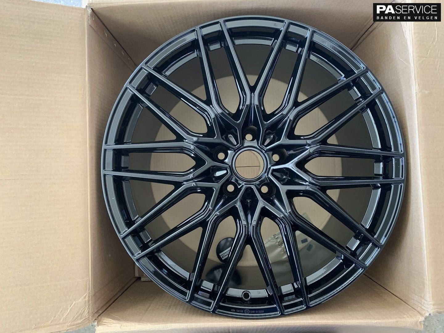 Nw 21 inch glossy Black Fondmetal breedset voor Porsche Caye, Auto-onderdelen, Banden en Velgen, -, -, Banden en Velgen, Nieuw