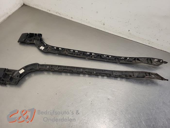 Support pare-chocs arrière gauche d'un Mercedes Vito, 3 mois de garantie, Utilisé, -, -