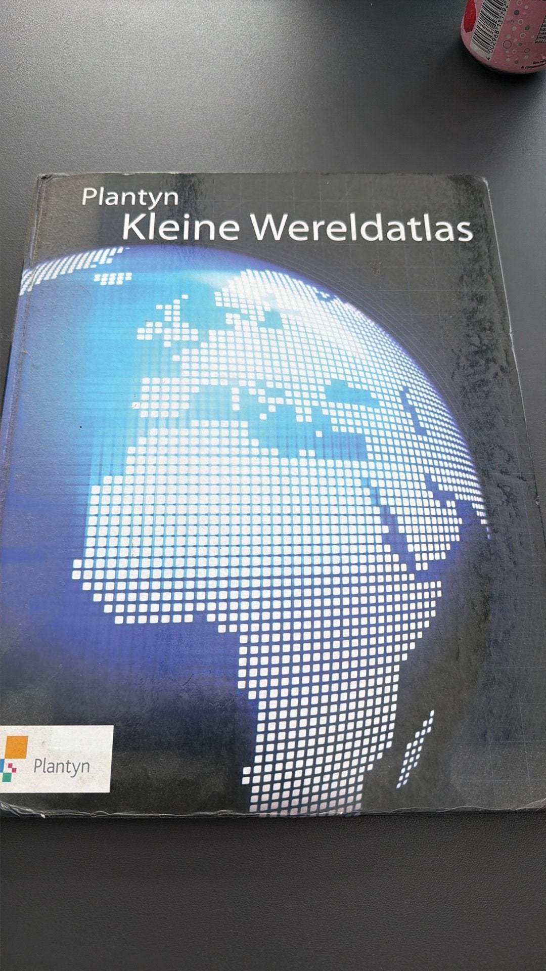 E. Van Hecke - Wolters' Kleine Wereldatlas editie 2005, Enlèvement, E. Van Hecke