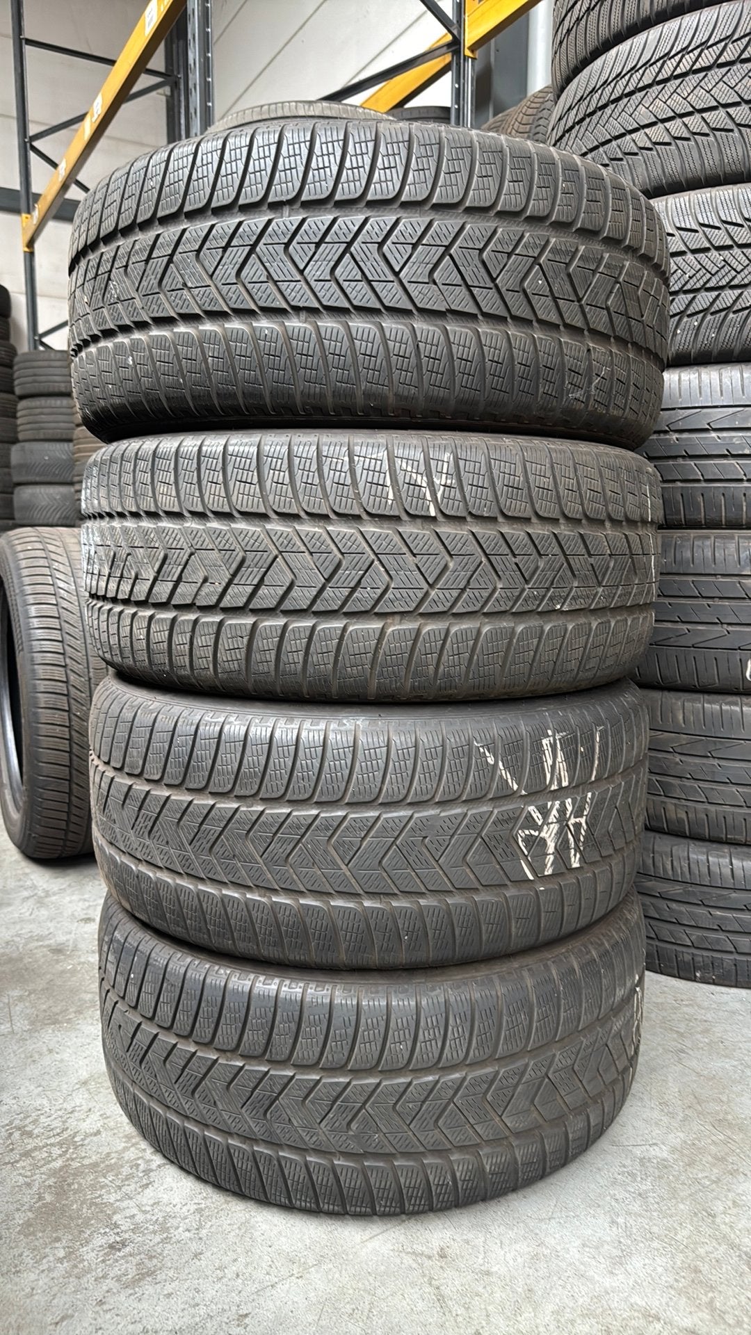 2555019 255/50/19 255/50R19 winterbanden merk Pirelli, Ophalen