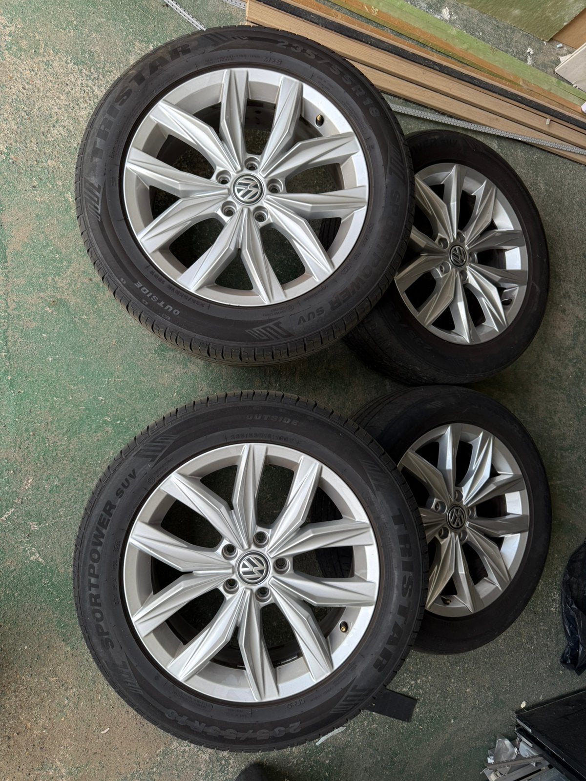 R-line Velgen+Banden M+S zo goed als nieuw 5X112(235/55/R18), Enlèvement ou Envoi
