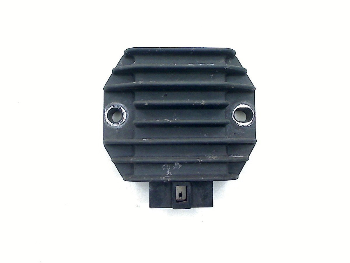 REGULATEUR DE TENSION YP 250 R X-MAX 2010-2013 (YP250R 1C0), Motos, Yamaha Motor Europe N.V., Utilisé, Customersupport@yamaha-motor.co.uk