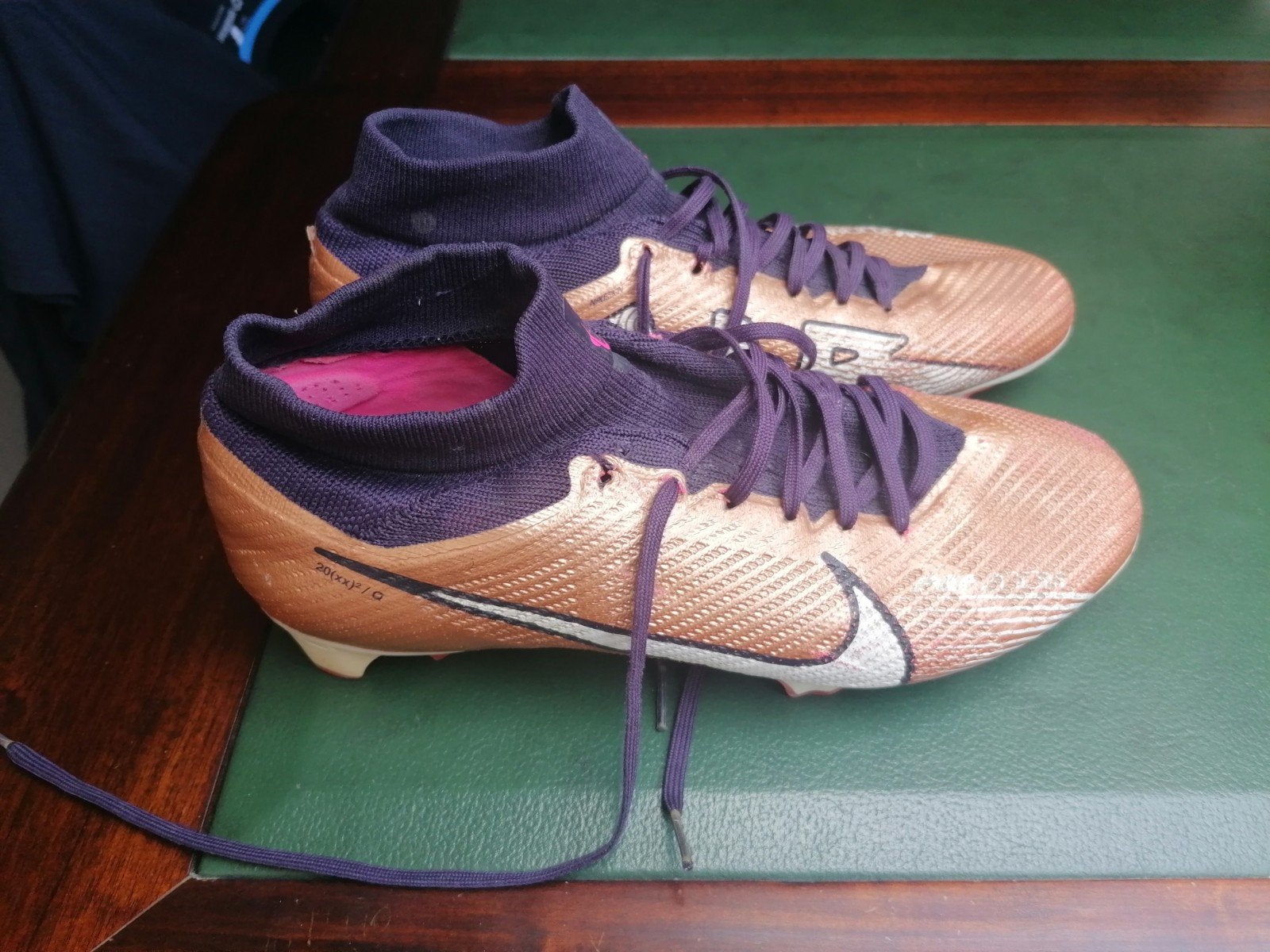 Nike voetbalschoenen, heren/jongens. mt 42,5, Sport en Fitness, Ophalen of Verzenden, Gebruikt, Schoenen