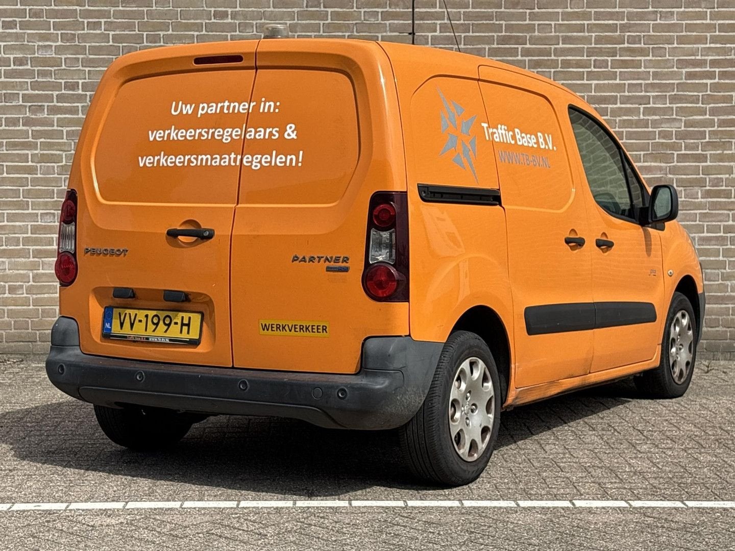 Peugeot Partner 120 1.6 BlueHDi 75 L1 XR | € 2.650,- NETTO!, Achat, Entreprise, Boîte manuelle, Autres couleurs
